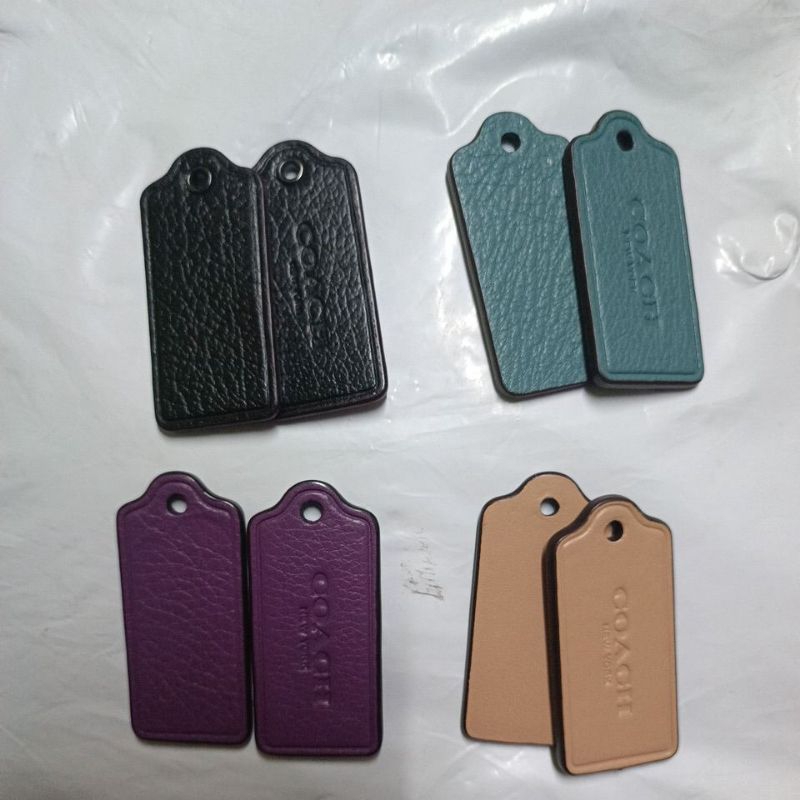 แท๊ค Tag Coach size L แพ๊คคู่ แท็คห้อยกระเป๋า Coach แท้ ของใหม่ ขนาด 2 นิ้ว Hangtag Keyring Keychain