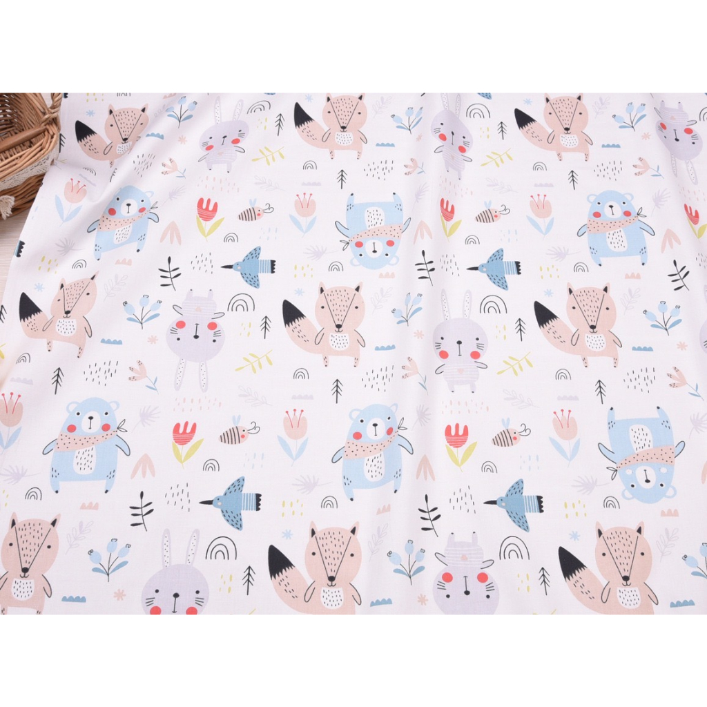 ผ้าคอตตอน 100% ทอทวิล ผ้าเมตร พิมพ์ลายจิ้งจอกหมี หน้ากว้าง 1.6 เมตร