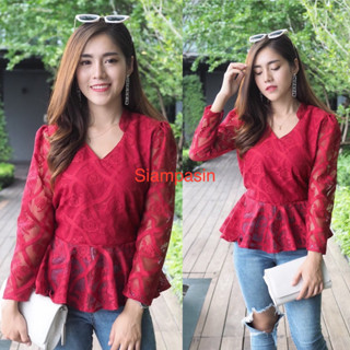 SOF เสื้อลูกไม้ ผ้านิ่มใส่สบายตัว อก S M L XL XXL สีแดง แขนยาว แบบประยุกต์ ดูหรูทันสมัยมาก รุ่นคอปีน Blouse