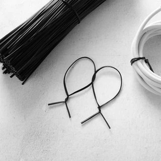 ลวด ลวดรัด ลวดเหล็กเคลือบพลาสติก สีดำ ขนาด 2.2mm (15/20cm) ใช้รัดถุง สายไฟ ตกแต่งต้นไม้ หรือสิ่งของเครื่องใช้ต่างๆ