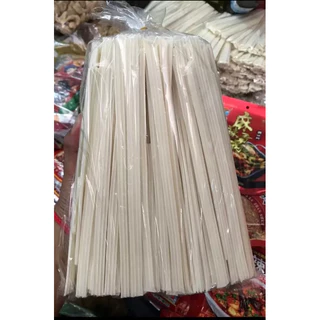 เส้นบุกขาว กินคู่กับชาบูหม่าล่า เจ พร้อมส่ง（芋头粉皮) เส้นทำจากเผือก เส้นใหญ่หม่าล่า เส้นหม่าล่าขาว เส้นเหนียวนุ่ม