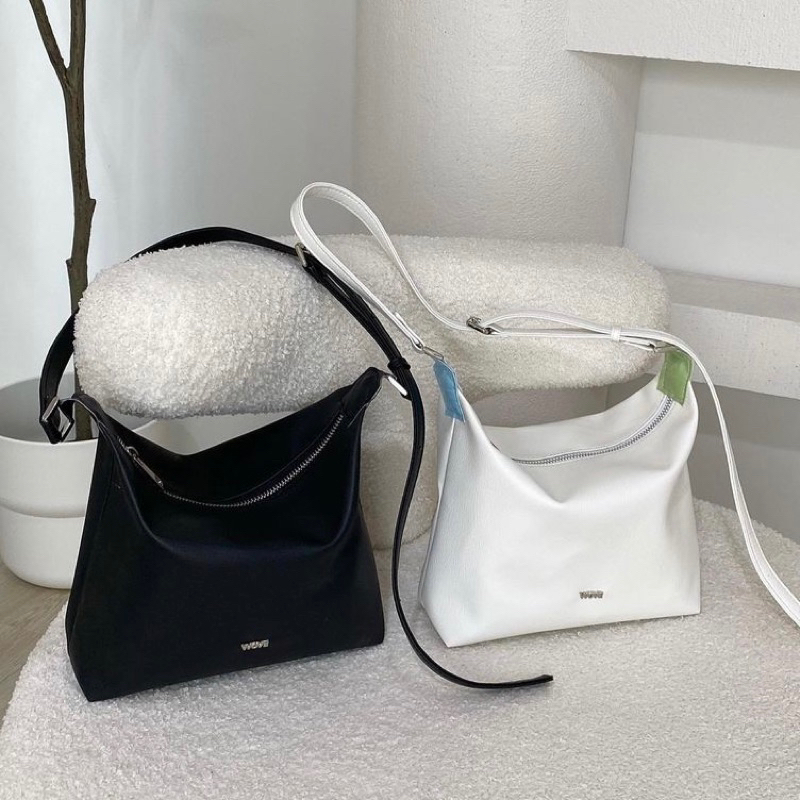 WOVE - Plumpy Hobo Bag กระเป๋าสะพายข้าง cross body เลือกสายยาว หรือสายโซ่