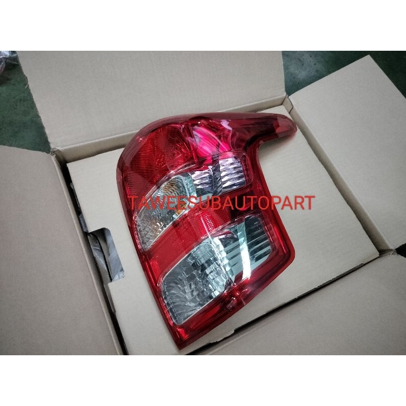 ไฟท้ายแท้ มีขั้วครบชุด TRITON'2016-2018 KK1 ข้างขวา 8330A944