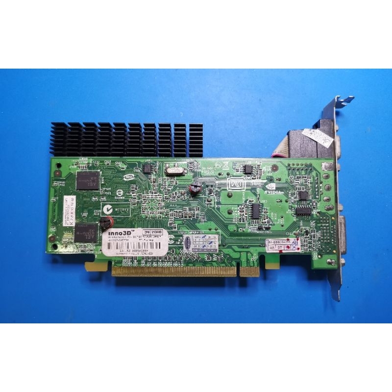 การ์ดจอ inno3D GF-8400-GS-DVI-TV-HDCP-DDR2-64Bit-256MB PCi-Express