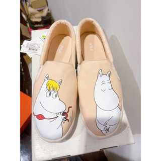 MOOMIN SLIP ON เบอร์ 8 รองเท้ามือสอง สภาพดีมาก