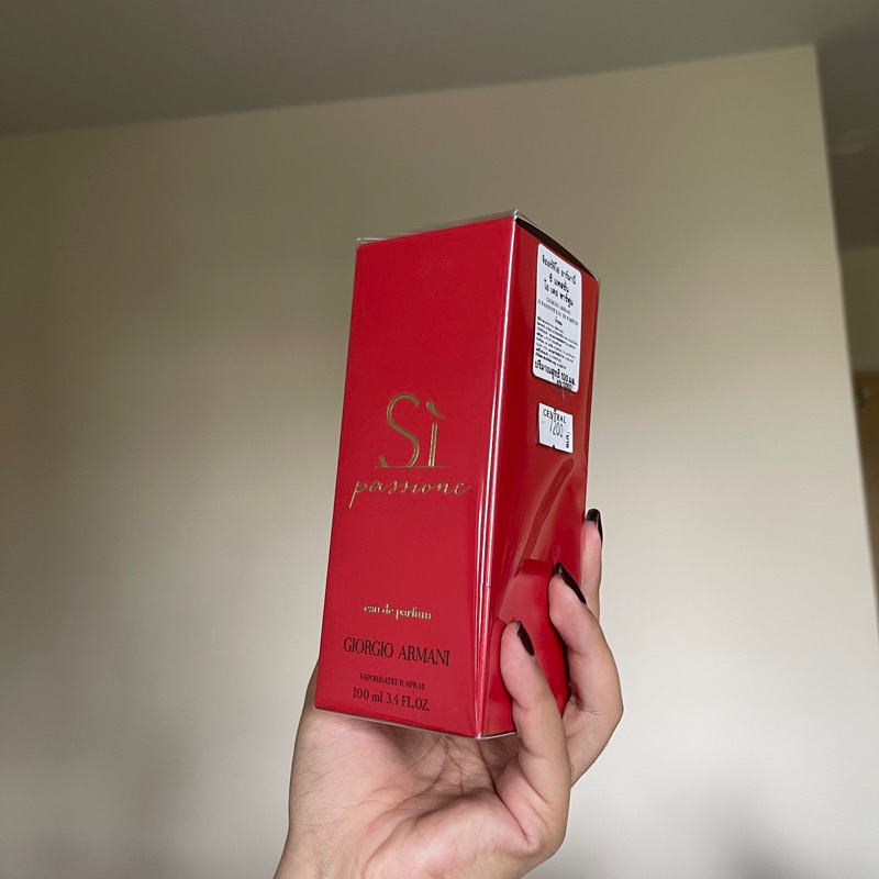 น้ำหอมSi ซื้อจากcentralแท้100ml.