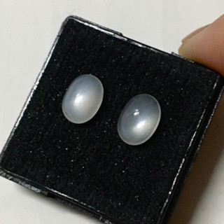 MOONSTONE มูนสโตน แท้ 6x8 mm. เนื้อดี สีขาว เหลือบสวย ไซส์กำลังน่ารัก