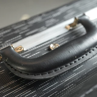 Case guitar/Bass เคสกีต้าร์ไฟฟ้า เบสไฟฟ้า กล่องใส่กีต้าร์ กล่องใส่เบส รุ่น C1