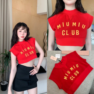 (VL) Miumiu club crop ❤️ เสื้อครอปทรงแขนล้ำ สกรีนลายตามแบรนด์ เนื้อผ้าหนานุ่ม ทรงสวยมากค่า งานป้ายแท็กแน่นๆ สวยตรงปกจ้า