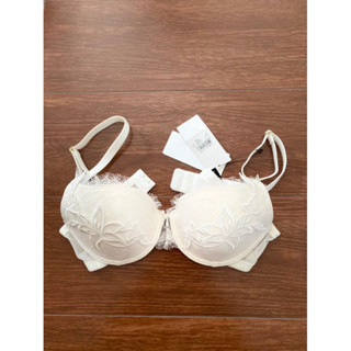 New With Tag Kyra Bra 32B แท้💯