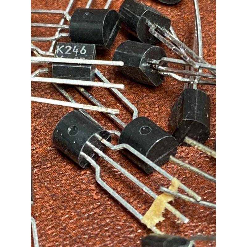 (ชุด10ชิ้น) 2SK246Y 2SK246 K246 TO-92 ของแท้ใหม่ Toshiba Field effect transistor N Channel K246Y 2SK