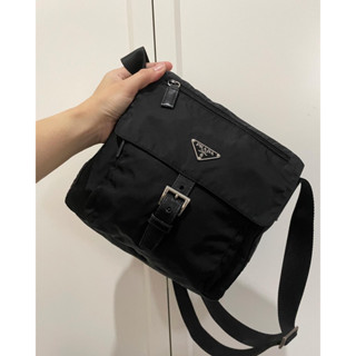 Crossbody messenger bag / Prada nylon แท้ 100% สภาพสวย