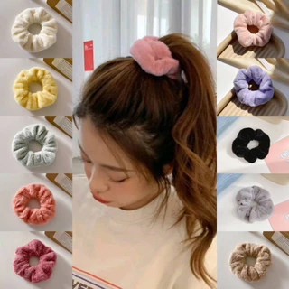 ยางรัดผมสุดน่ารัก ขนกำมะหยี่ เครื่องประดับ มีให้เลือกหลากหลายสี (1อัน)
