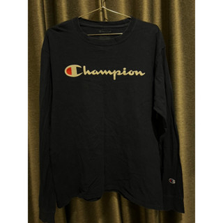 เสื้อยืดแขนยาว champion  รอบอกประมาณ 39 นิ้ว สีเฟด ซีด สกรีนตามการใช้งาน ไม่รับเปลี่ยนหรือคืนนะคะ