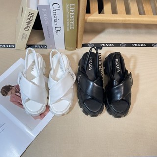 พรีออเดอร์ รองเท้ารัดส้น สไตล์ PRADA