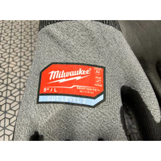 Milwaukee ถุงมือกันบาด Cut Level 2 (รุ่นใหม่ 2026) ทัชสกรีนได้ ของแท้ 100% | นุ่ม กระชับ มือไม่พัง