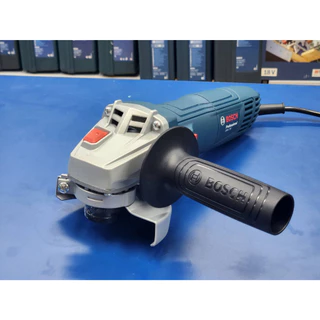 เครื่องเจียร์ไฟฟ้า ขนาดใบ 4นิ้ว กำลัง 710วัตต์ ยี่ห้อ BOSCH รุ่น GWS 700 (รับประกัน 1ปี)