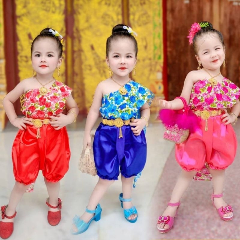 Si // ชุดไทยเด็กหญิง ชุดสไบลายดอกสีสันสดใส (สไบเกาะอกสำเร็จสวมได้เลย) โจงกระเบนผ้าต่วนเอวสม๊อคหลัง