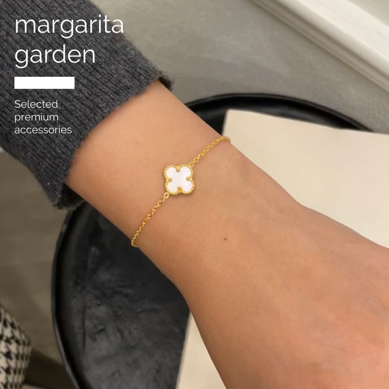 Margarita SINGLE B&W CLOVER DAINTY SLIM CHAIN BRACELET