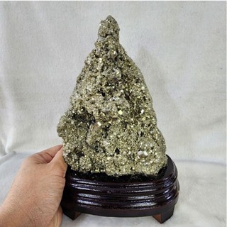 หินไพไรต์เปรู หินก้อนไพไรต์ ไพไรต์ เพชรหน้าทั่ง Peru pyrite(Pyrite)สูง 25 ซม.หน้ากว้าง 13 ซม.หนา 6 ซม.น้ำหนัก 2.7 kg.