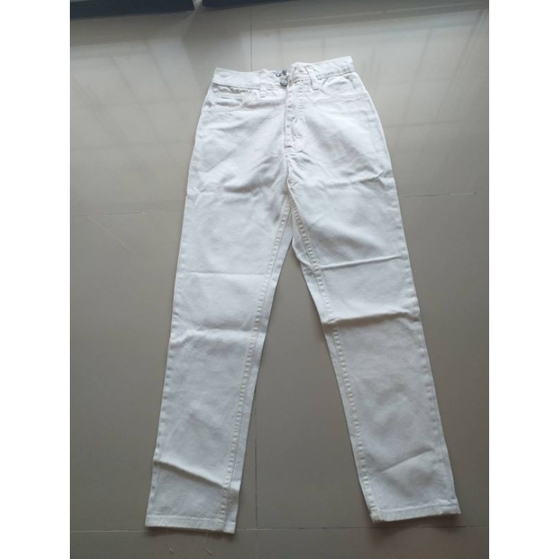 กางเกงทรงบอยสีขาวผ้าไม่ยืดไซรmเอว24ราคา79บาท