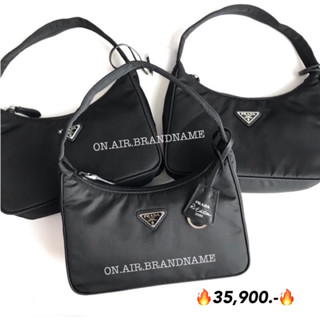 New prada hobo re-edition 2000 nylon mini-bag หูผ้า รุ่นฮิตสุดๆ