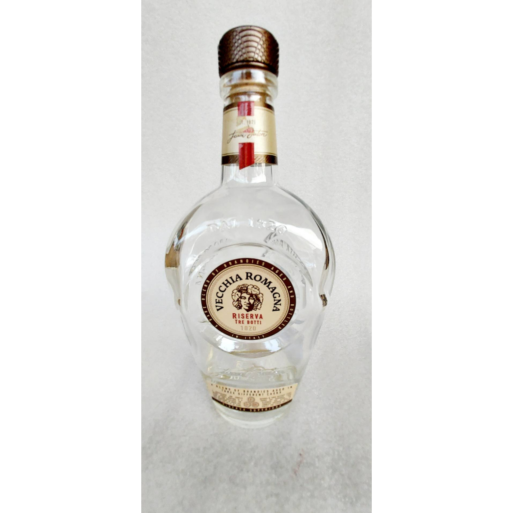 ขวดใส่เหล้า ขวดเหล้าเปล่าVECCHIA ROMAGNA RISERVA TRE BOTTI BRANDY (700 ML)