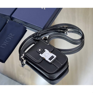 กระเป๋าแบรนด์เนม Dior Saddle Vertical Pouch With Strapเทพ