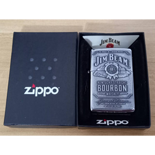 ZIPPO 205 JIM BEAM  EMBLEM ATTACHED  HIGH POLISH CHROME   สีเงินผิวโครเมี่ยมขัดเงา ติดพิณนูนจากโรงงาน ของใหม่