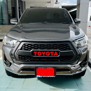 กระจังหน้า Revo ปี 2020 ลาย Tacoma โลโก้ Toyota สีแดง