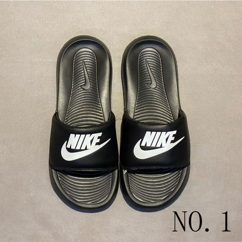 มีรองเท้าแตะ Nike ของแท้สําหรับผู้ชายและผู้หญิงให้เลือกมากมาย