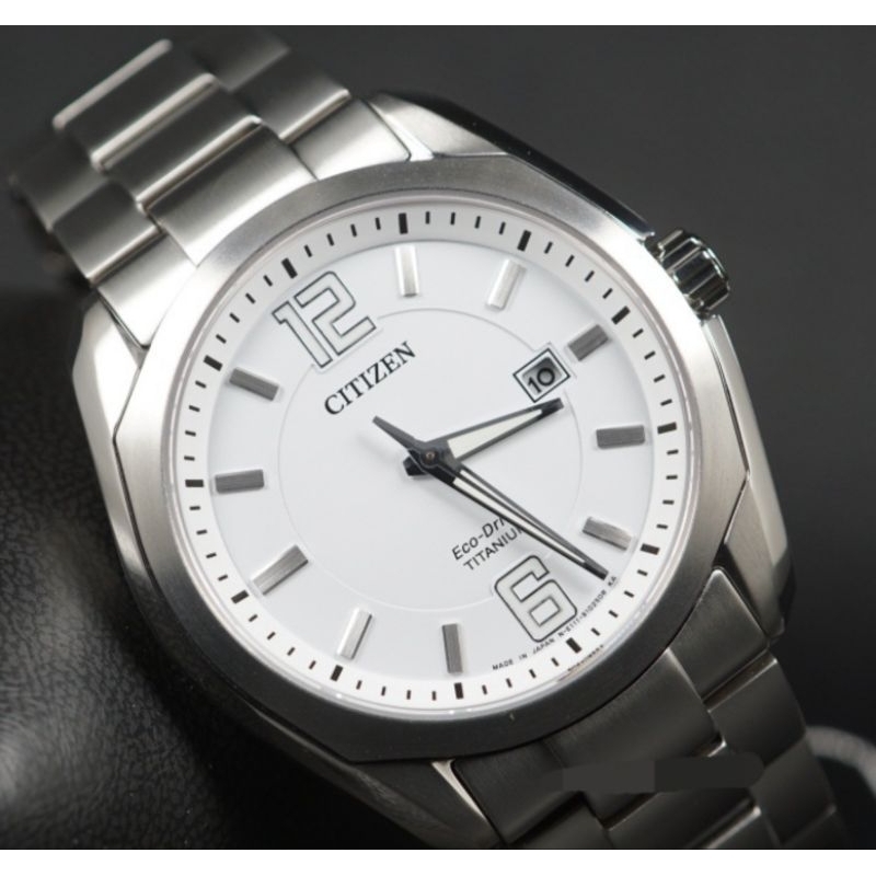 ราคาพิเศษ นาฬิกา Citizen Eco-Drive Super Titanium รุ่น BM7081-51B น้ำหนักเบาไม่ต้องใช้ถ่าน