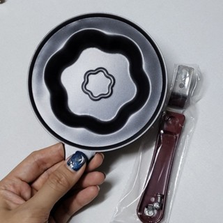 Breakfast frying pan กระทะทอดไข่ กระทะ 4 หลุม Aluminium 4 Holes frying pan กระทะแพนเค้ก