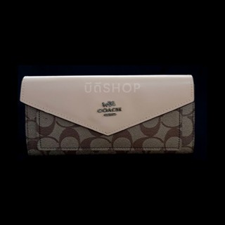 กระเป๋าสตางค์ COACHH WOMENS SLIM ENVELOPE WALLET ON CHAIN IN SIGNATURE CANVAS-IM/LIGHT KHAKI CHAIK