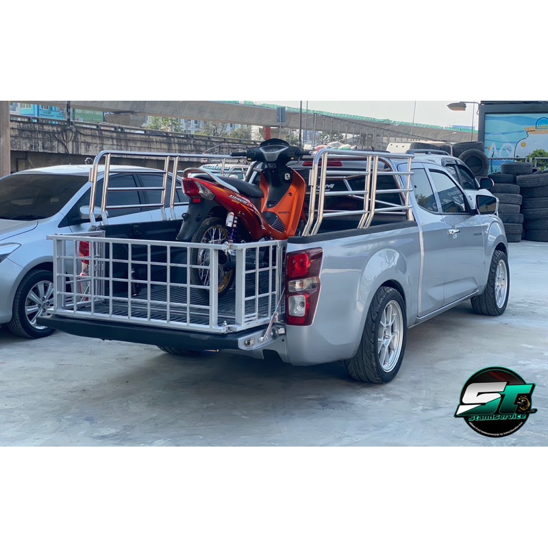 บันไดขนย้ายรถ 3 พับกั้นคอก ตัวล็อกกระบะ4จุด แข็งแรงใช้งานง่าย ตรงรุ่นรถ