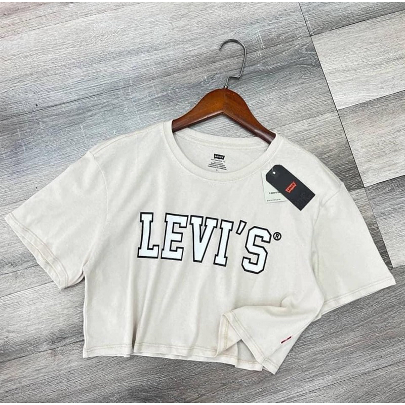 Levi’s เสื้อยืด ทรง crop