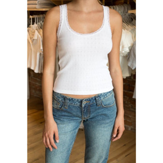 พร้อมส่งจากไทย Brandy Melville Ronnie Eyelet Lace Tank - White / XS/S เสื้อกล้ามสีขาว เสื้อกล้ามลูกไม้