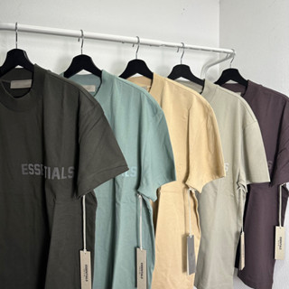 (ของแท้ 100%) ESSENTIALS SS23 T-shirt (โลโก้ยาง)