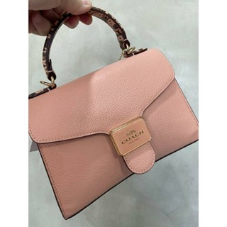 🥰กระเป๋าสะพาย มีสายสะพายยาว ถอดได้คร้า NEW COACH PEPPER SATCHEL (C6780)GOLD/SHELL PINK

สีโอโรส น่ารักมากก หนังนิ่ม สวย