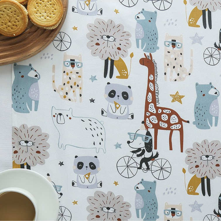 ผ้าคอตตอน 100% ทอทวิล หน้ากว้าง1.6 เมตร พิมพ์ลายดอกไม้เล็กๆ