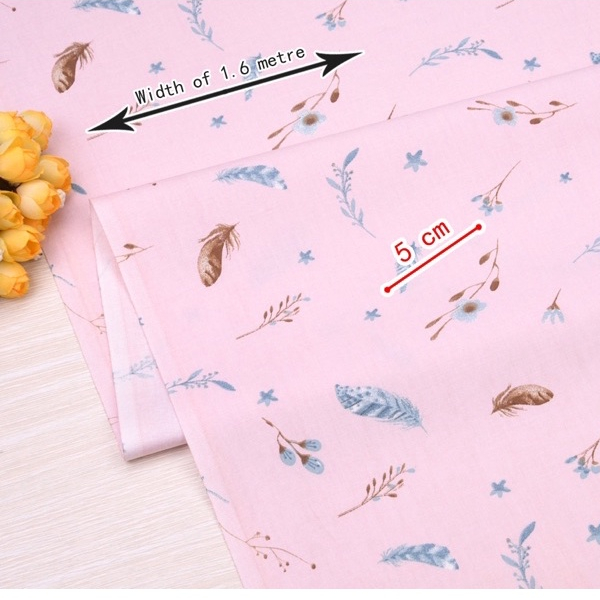 ผ้าคอตตอน 100%  พิมพ์ลาย เท็ดดี้ กวาง ซานตาคลอส  คลื่นเหลือง ทอทวิล หน้ากว้าง 160 ซม.หรือ 63 นิ้ว