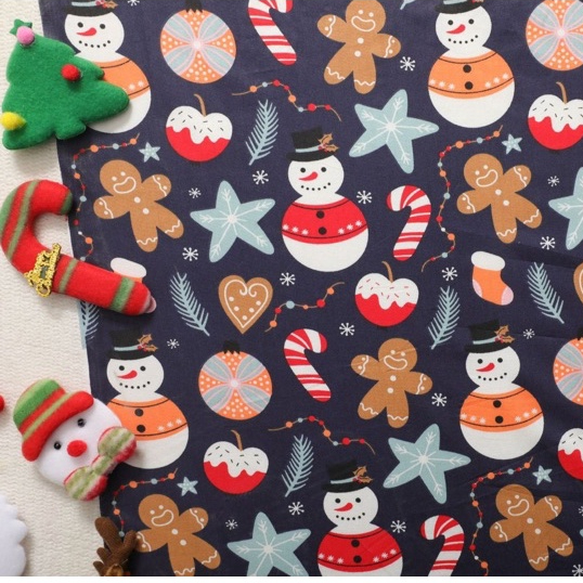 ผ้าคอตตอน 100%  พิมพ์ลาย เท็ดดี้ กวาง ซานตาคลอส  คลื่นเหลือง ทอทวิล หน้ากว้าง 160 ซม.หรือ 63 นิ้ว