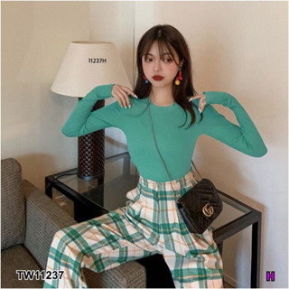 MM11237 Set 2 ชิ้น เสื้อแขนยาวคอกลม + กางเกงขายาวลายสก็อต Set 2 pieces, long sleeve round neck top + plaid pants