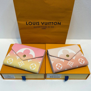 กระเป๋า LOUIS VUITTON SHORT WALLET IN WATER COLOR COLLECTION  งานออริเทียบแท้