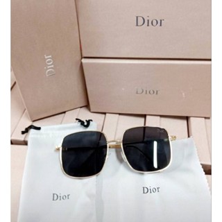 **พร้อมส่ง** แว่นกันแดด Dior พร้อมกล่อง