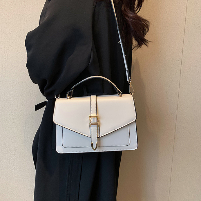 กระเป๋าสะพาย กระเป๋ารุ่น Daisy bag พร้อมสาย crossbody