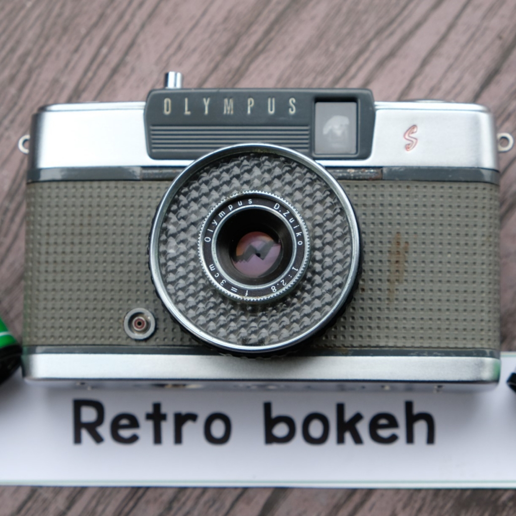 กล้องฟิล์ม Olympus Pen EE Sถ่ายได้ 72 ภาพ เลนส์ 30mm F2.8 ระยะกว้างพอดี ๆ ได้ทั่งคนทั้งวิว สภาพสวยขน