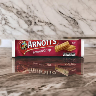 Arnotts Lemon Crisps Cracker Arnotts ขนม ขนมขบเคี้ยว บิสกิตไส้ครีมเลมอน แครกเกอร์ ขนมปังกรอบ แครกเกอร์เลมอน