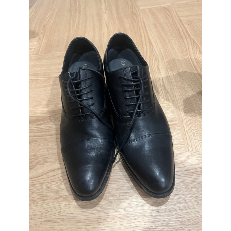 รองเท้าคัชชู ตัดใหม่ จากร้าน chuniverse Size26.5