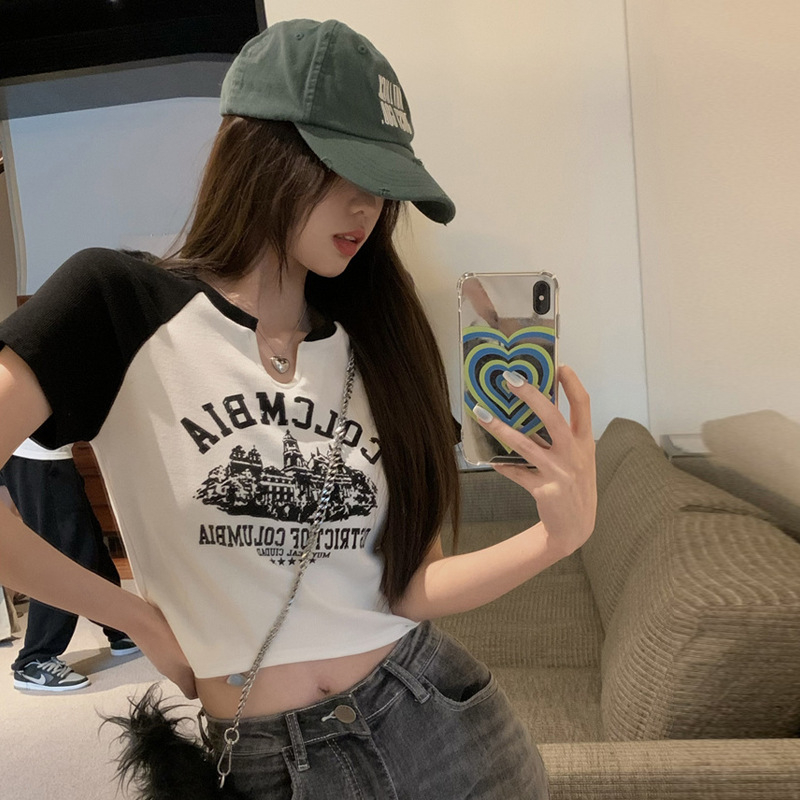 Dreehalo เสื้อยืดสตรีสไตล์อเมริกันย้อนยุค เสื้อยืดคอกลมแขนสั้นสไตล์สาวฮอต เอวสามส่วน เสื้อยืด T-shirt